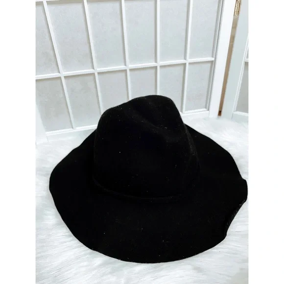 J. Crew | Accessories | J Crew Widebrimmed Italian Woolfelt  display picture 1